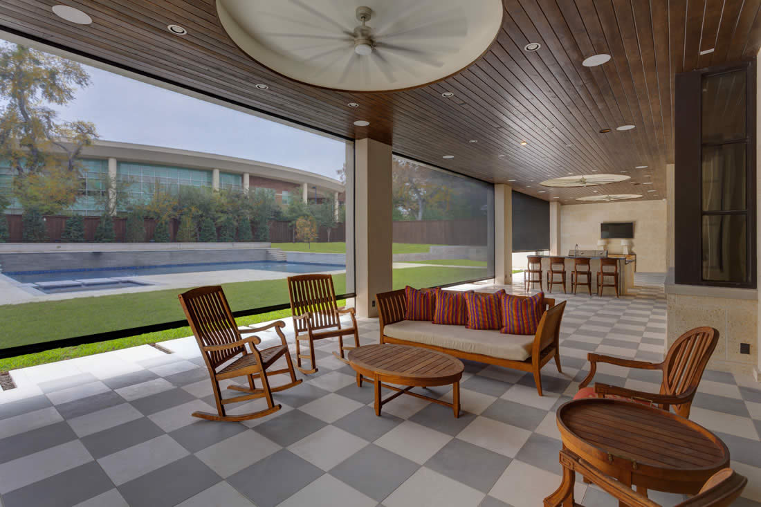 motorized retractable screens in Atlanta, Georgia outdoor room.